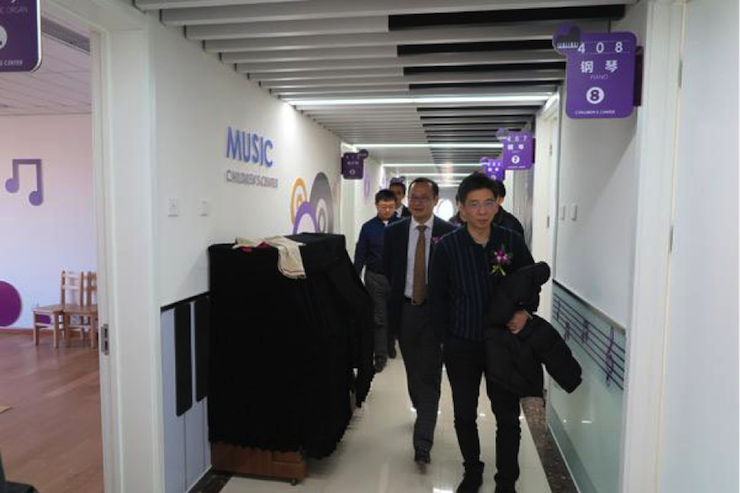 音乐之声暖寒冬 果博乐器捐赠爱心行动走进中国儿童中心艺术宫