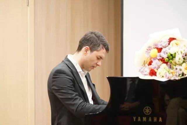  2018年果博亚洲音乐奖学金苏州大学音乐学院启动仪式 </br> 暨果博海外艺术家爱德华·昆斯音乐会圆满结束