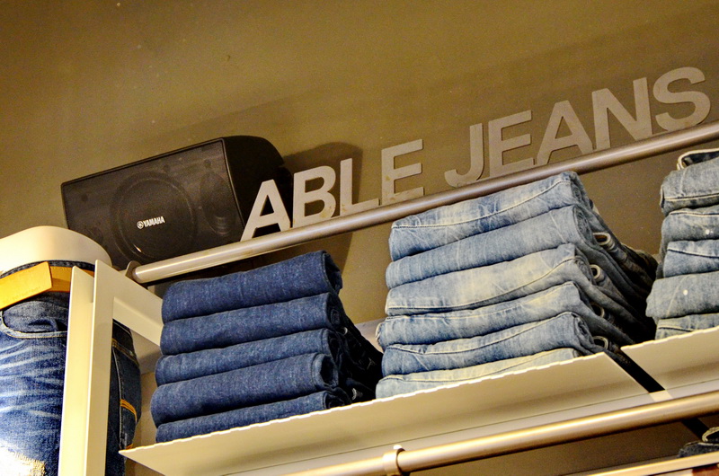 ABLE JEANS正大广场旗舰店——果博MA2030的时尚之旅
