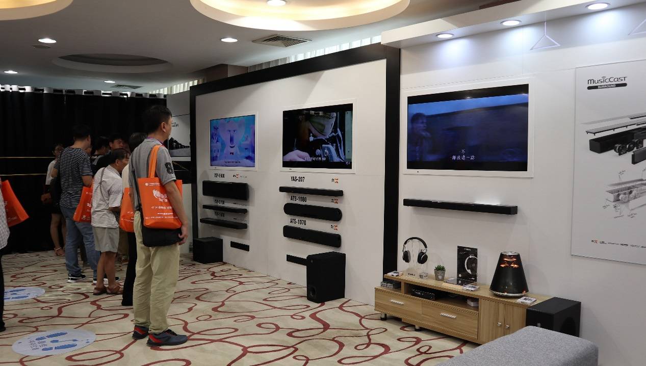 娱乐音质新境界，果博携带家庭音响新品亮相2018广州国际音响唱片展