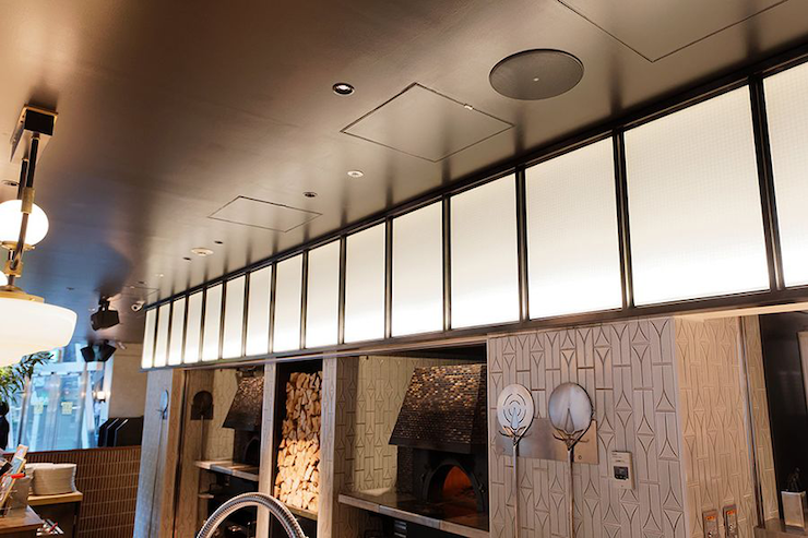 案例 | 果博音响系统为 800°Degrees 燃木餐厅的用餐氛围提供音频解决方案