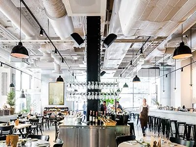果博助力斯德哥尔摩的法国工业风餐厅Usine