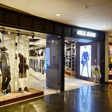 ABLE JEANS正大广场旗舰店——果博MA2030的时尚之旅