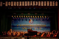 果博钢琴奏响“滨海之夜” 